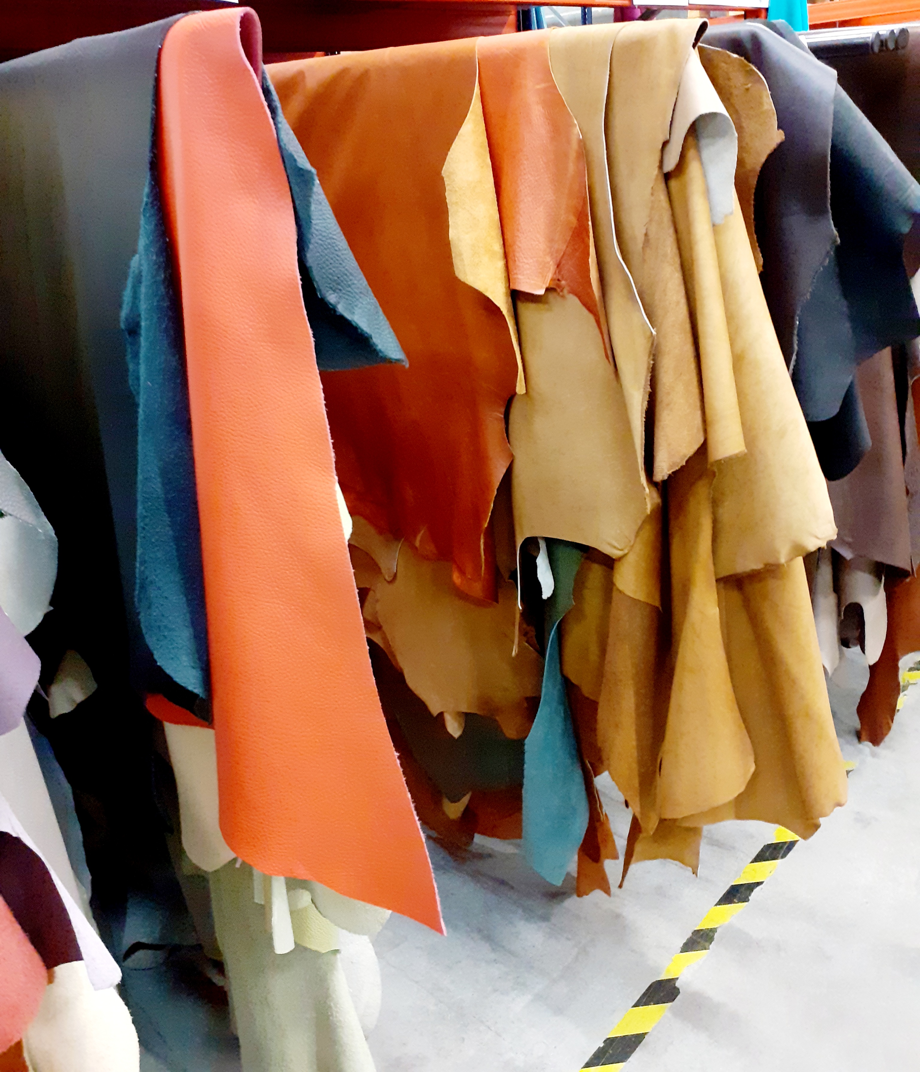 Pochette sac cuir upcyclé de luxe maroquinerie fabrique en france