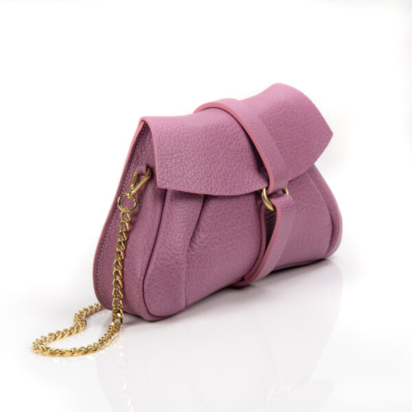 Pochette sac chaine en cuir rose upcyclé de luxe CouleurSedona création maroquinerie fabriqué en France