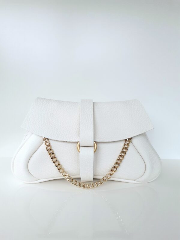 Pochette Mariage de Luxe Cuir Blanc et chainette CouleurSedona création Maroquinerie française. Fabriqué en France