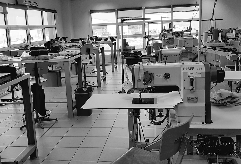CouleurSedona formatrice en maroquinerie et fière de transmettre son savoir-faire dans des Ateliers de maroquinerie de Luxe
