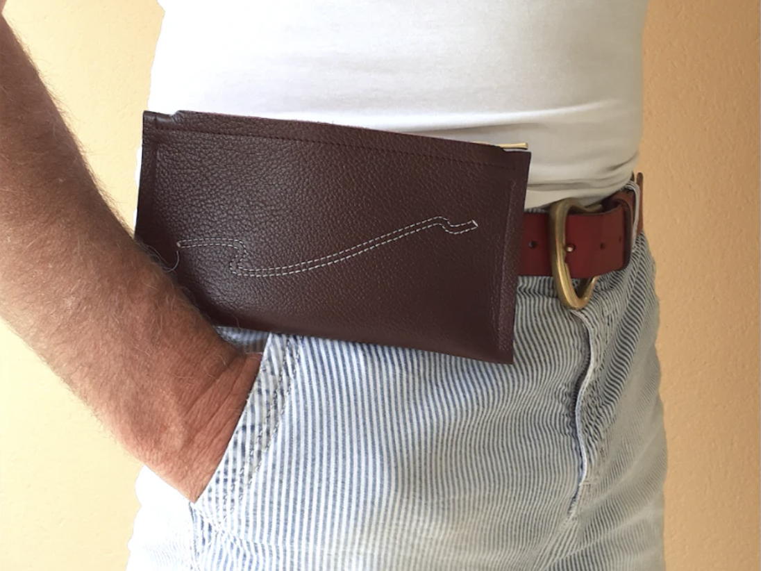 Pochette Téléphone Portable Personnalisable en Cuir. Maroquinerie artisanale CouleurSedona . Fabriqué en France